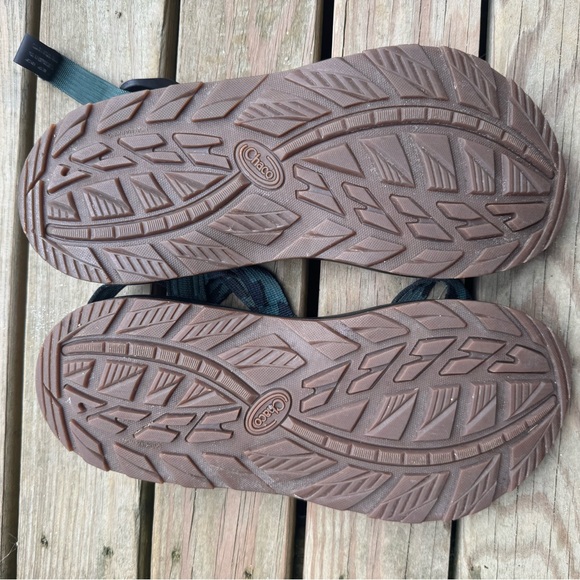 Men’s Z2 Chacos size 10 almost new - Picture 4 of 9